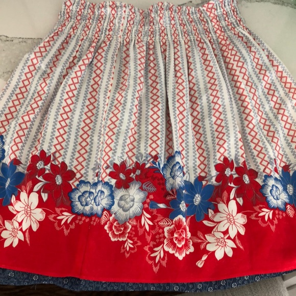 CAbi Dresses & Skirts - Cabi Reversible Floral Skirt